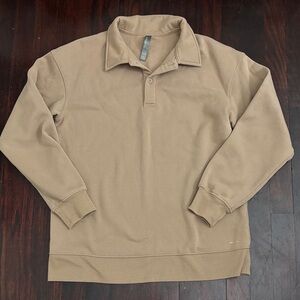 Mondetta Women's Tan Crew Neck Sweater